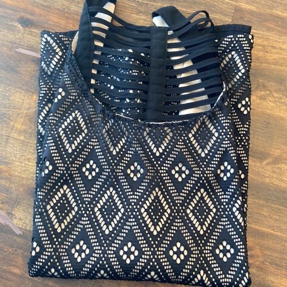 Maurices fancy tank  - Picture 11 of 11